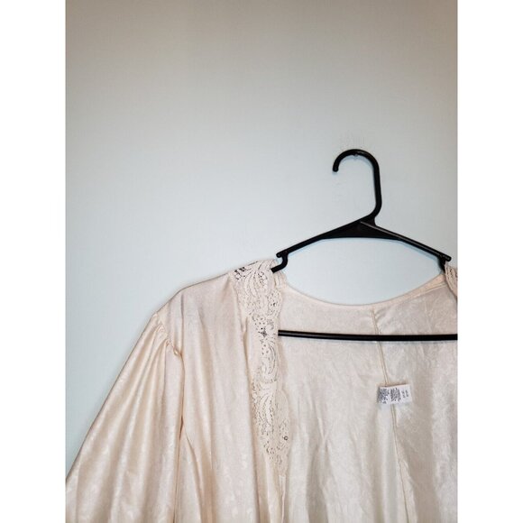 Ilusion Women's 36 Robe Open Front Pink Lacy Lightweight Flutter Short Sleeve - Picture 4 of 5